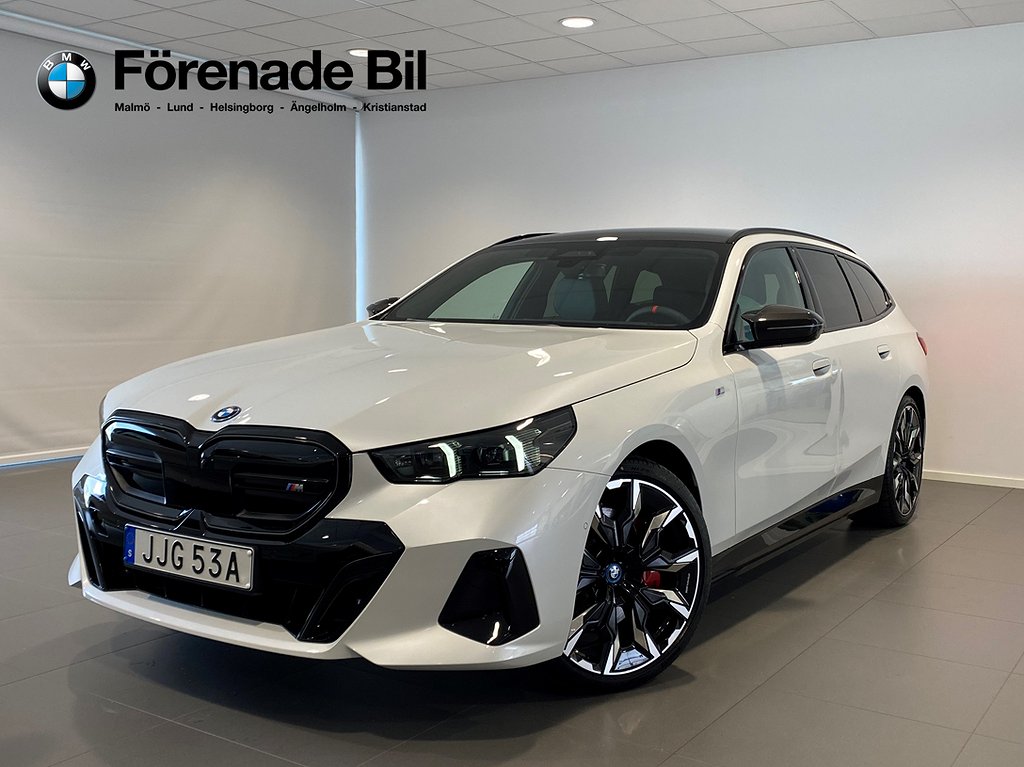 BMW i5 M60 xDrive Touring M-Sport Pro Comfort Drag Pano B&W