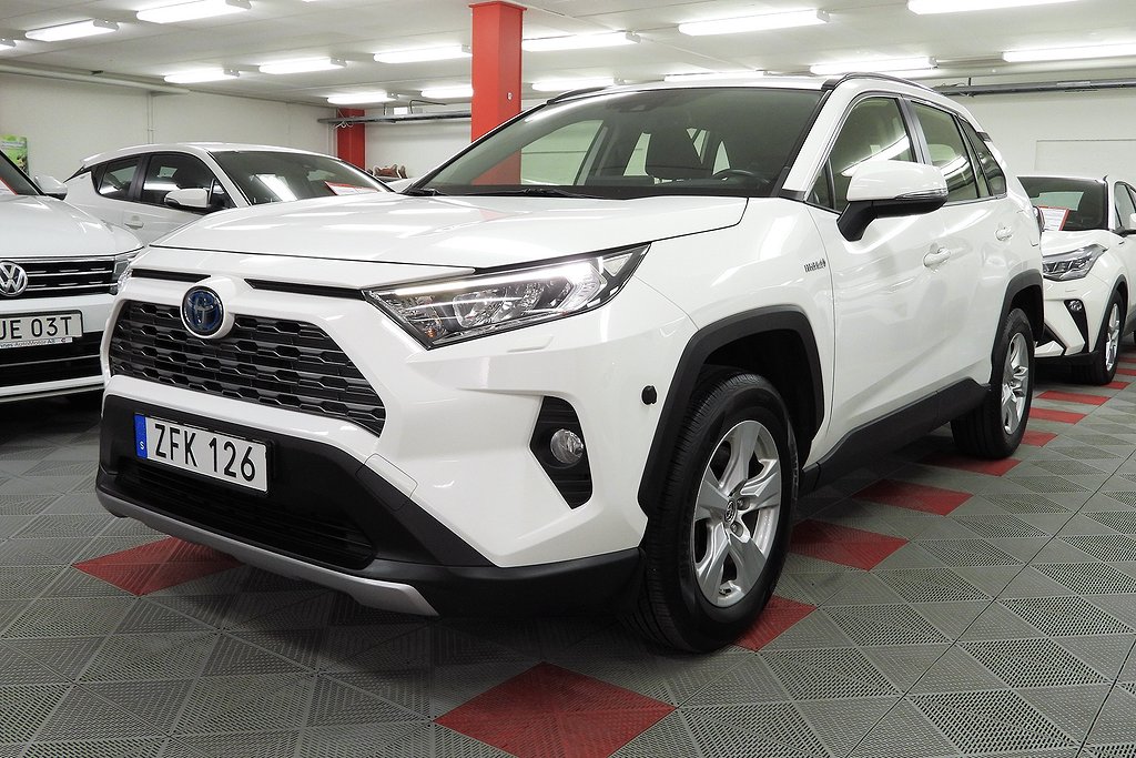 Toyota RAV4 Hybrid AWD-i E-CVT Carplay SoV Hjul MoK Värme Euro 6