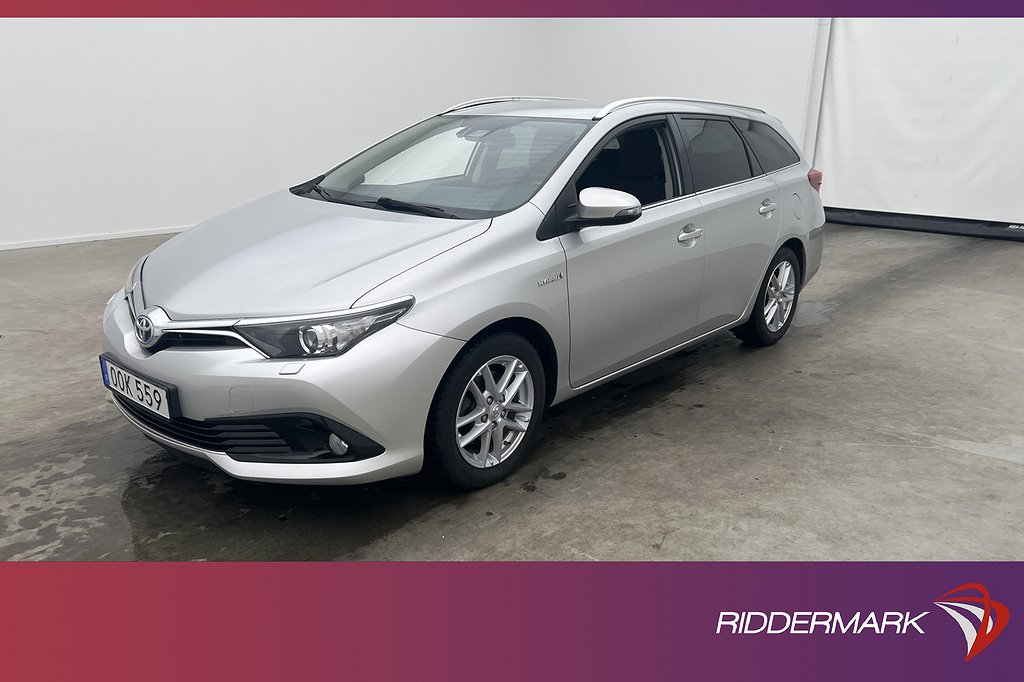 Toyota Auris Touring Sports Hybrid 136hk Intense Värm Kamera