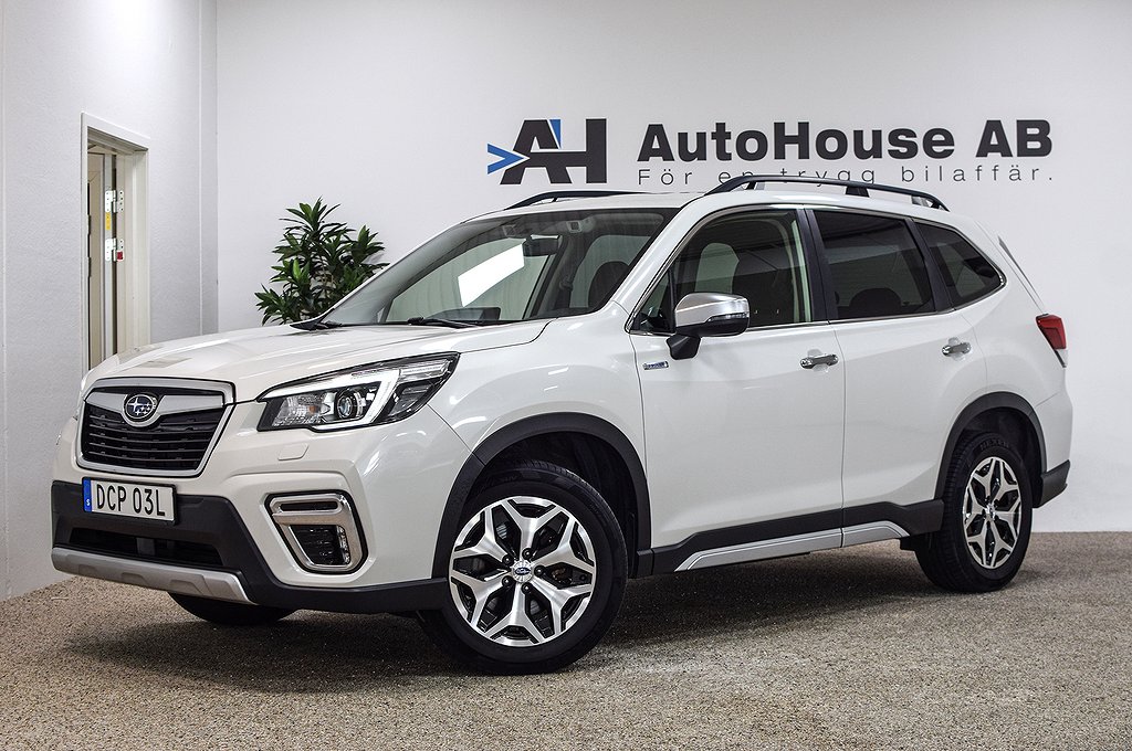 Subaru Forester e-Boxer Lineartronic Active CarPlay B-kamera