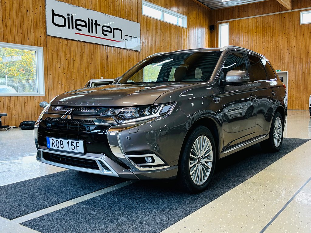 Mitsubishi Outlander PHEV Business 360-Kam Drag P-Värme BLIS