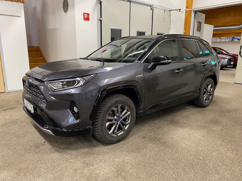 Toyota RAV4 Hybrid AWD-i 2,5 Elhybrid Style JBL | Vinterhjul | Dragkrok | Mo