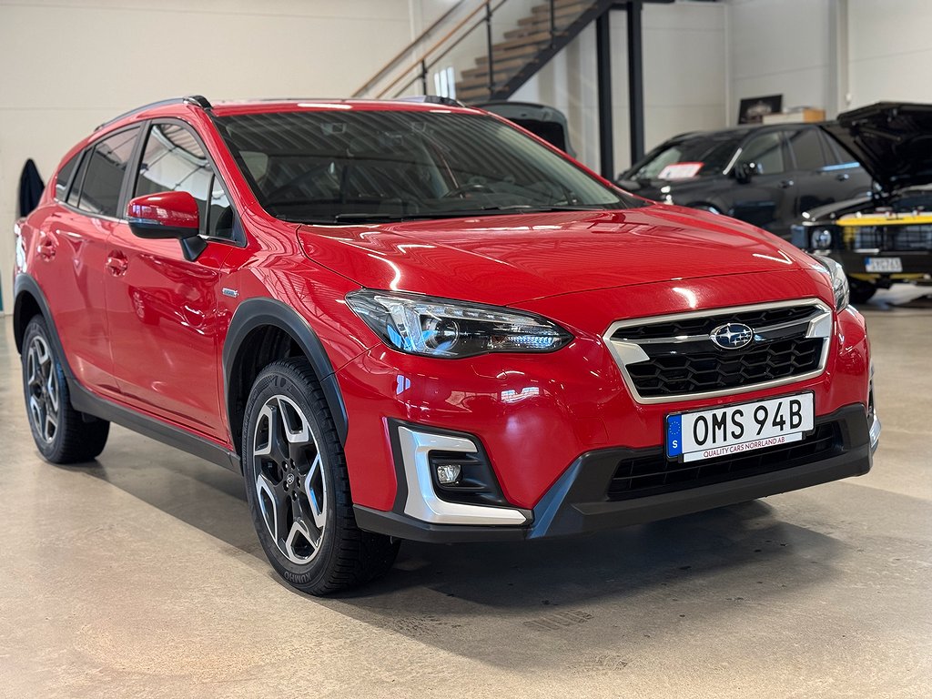 Subaru XV e-Boxer AUT 4WD SUMMIT DRAG LÄDER KAMERA CARPLAY