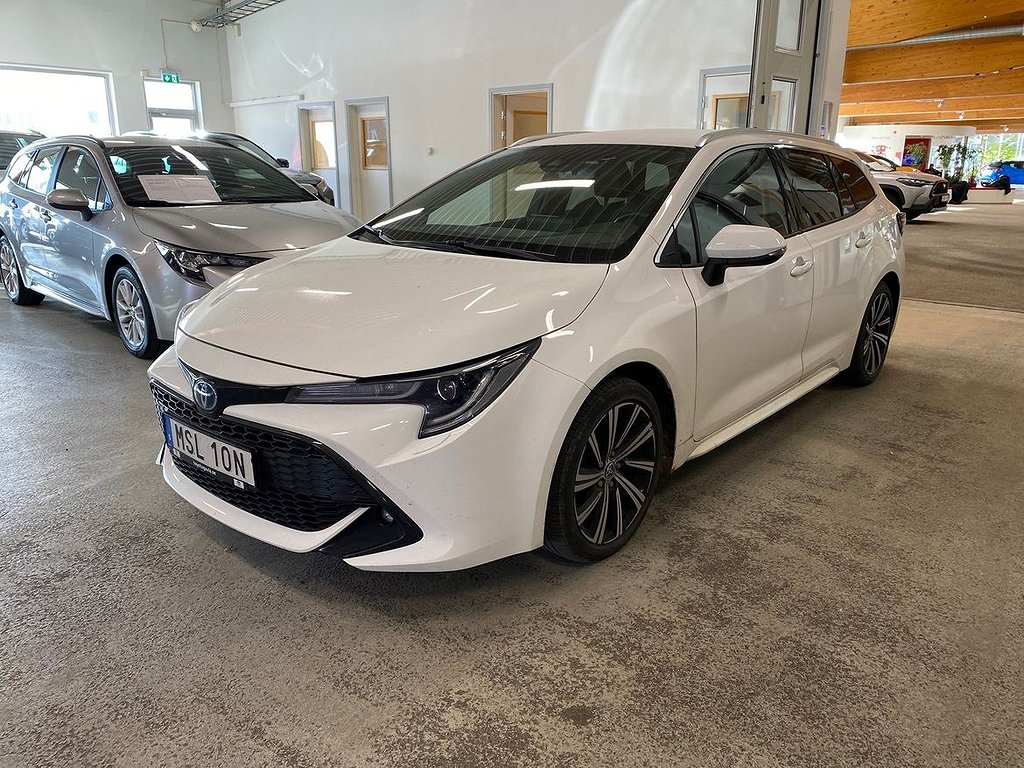 Toyota Corolla Touring Sports Hybrid 1,8 Elhybrid Style | Vinterhjul | Dragkrok