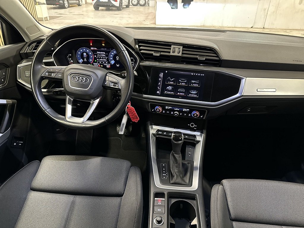 Audi Q3 TFSIe Proline 245hk S-tronic 19″, värmare, dragkrok