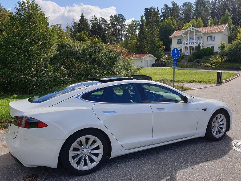 Tesla Model S 75D PREMIUM MOMS CCS Panorama Obs SKICK & UTR