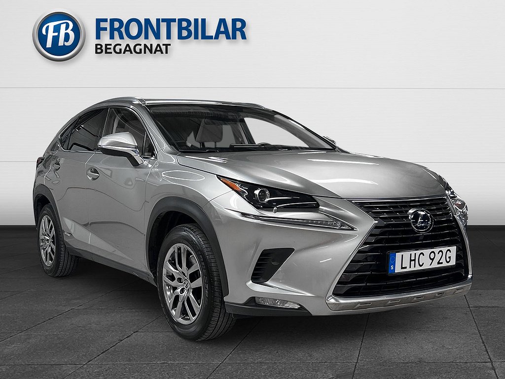 Lexus NX 300h AWD 2.5 E-CVT Hybrid/Executive/B-Kamera/Keyless/Navi