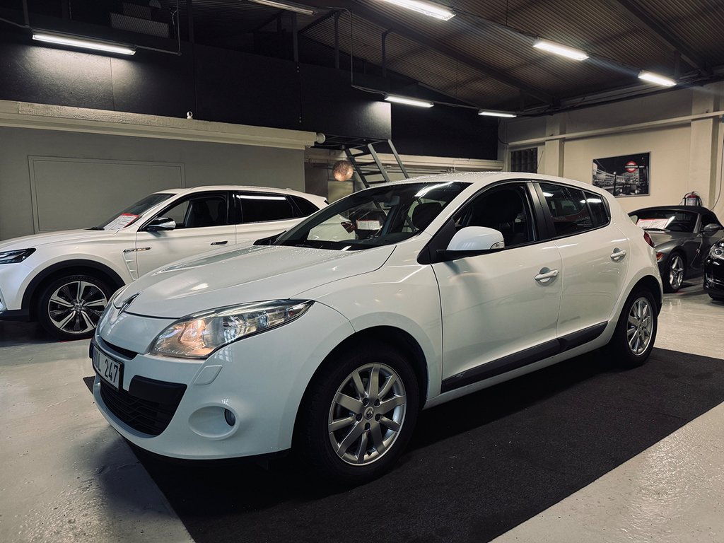 Renault Mégane 1.6 E85 1-Ägare Nyservad SoV Hjul 5-Sits