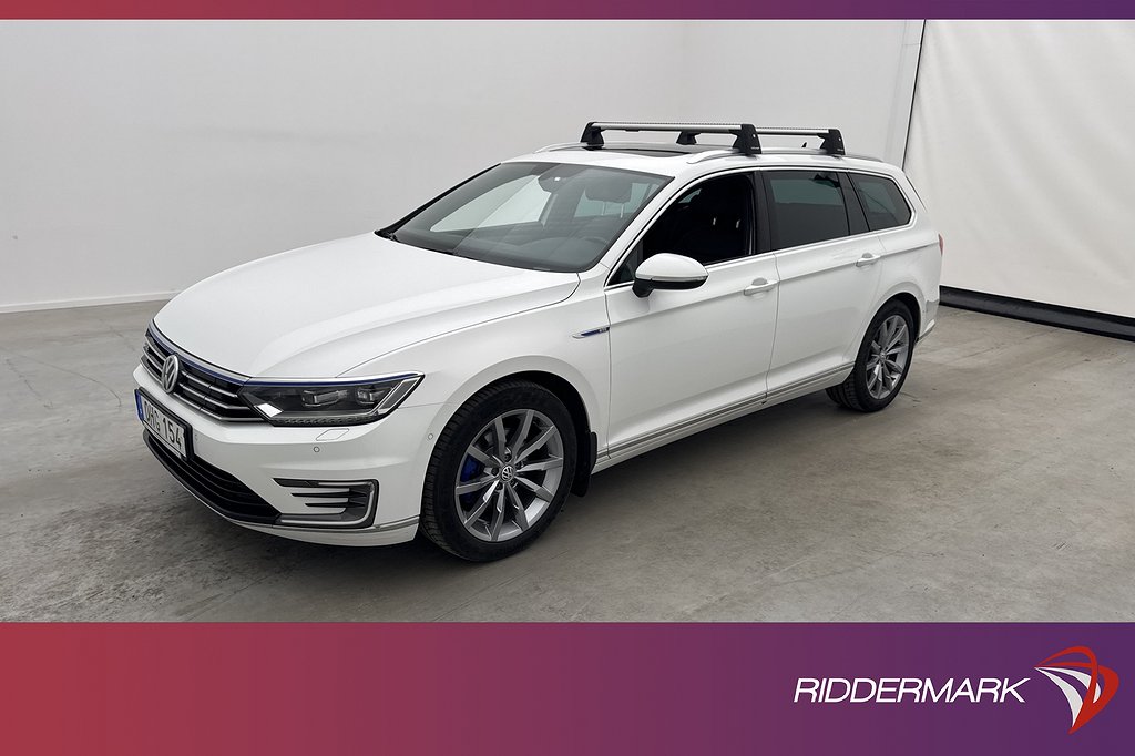 Volkswagen Passat GTE Executive Pano Skinn Kamera Drag