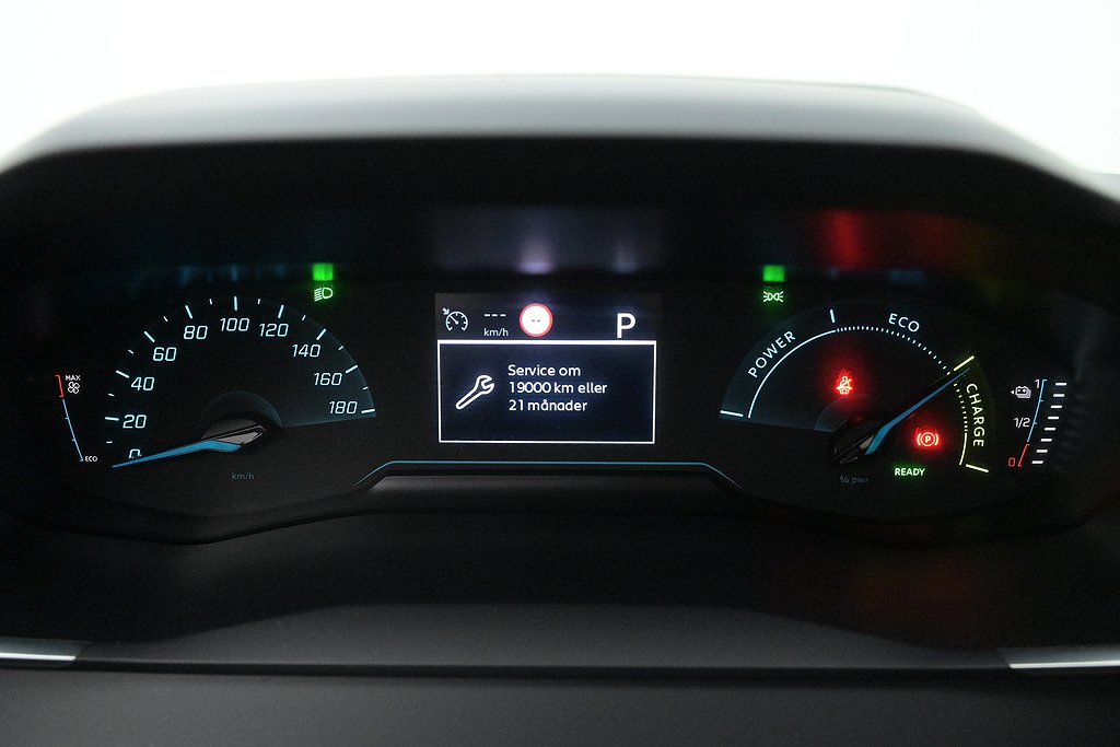 Peugeot e-2008 Active Lane Assist CarPlay 4.99% Ränta V-Hjul