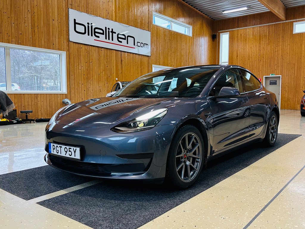 Tesla Model 3 Standard Range Plus 360Kamera Panorama Värmare