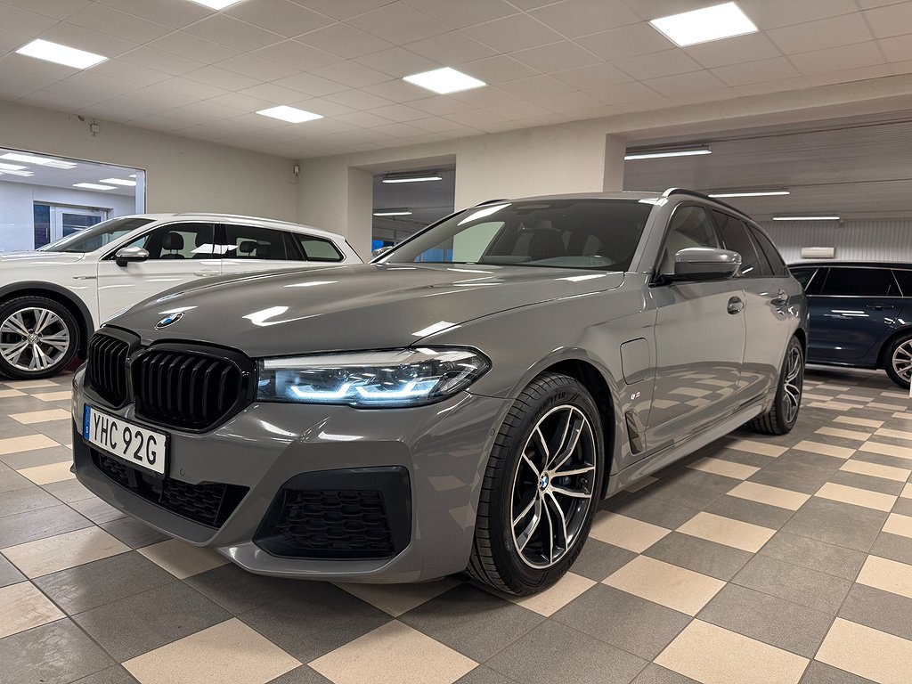 BMW 530e xDrive Touring Steptronic M Sport Navi Drag 292 Hk