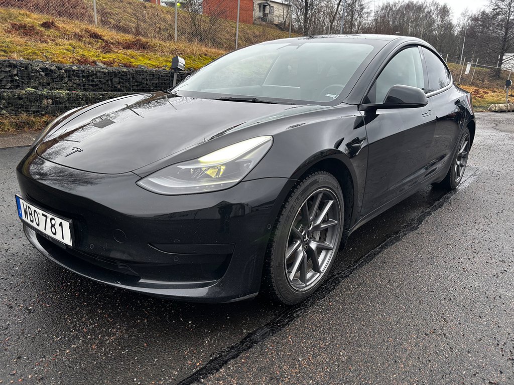 Tesla Model 3 MOMS/VAT Standard Range Plus 325HK 1Äg SV-Såld