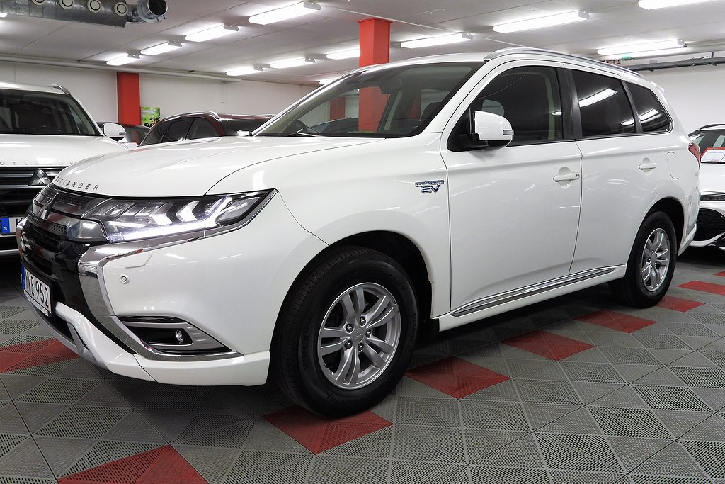 Mitsubishi Outlander PHEV CVT Drag SoV Hjul Bränslevärmare